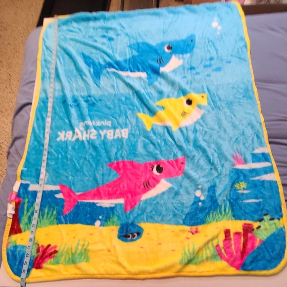 Baby Shark Colorful Print Soft & Fuzzy Blanket EUC 48" X 36" - Picture 6 of 8